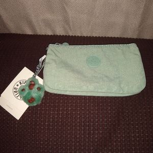 Kipling Pouch